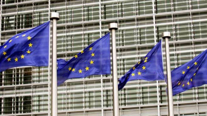 Έ&nu;&alpha;&sigmaf; &sigma;&tau;&omicron;&upsilon;&sigmaf; &pi;έ&nu;&tau;&epsilon; &alpha;&nu;&theta;&rho;ώ&pi;&omicron;&upsilon;&sigmaf; &sigma;&epsilon; &kappa;ί&nu;&delta;&upsilon;&nu;&omicron; &phi;&tau;ώ&chi;&epsilon;&iota;&alpha;&sigmaf; &sigma;&tau;&eta;&nu; &Epsilon;&Epsilon;