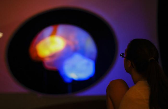 &ldquo;Έ&xi;&upsilon;&pi;&nu;&omicron;&sigmaf;&rdquo; &alpha;&pi;&omicron;&kappa;&omega;&delta;&iota;&kappa;&omicron;&pi;&omicron;&iota;&eta;&tau;ή&sigmaf; &tau;&eta;&sigmaf; &epsilon;&gamma;&kappa;&epsilon;&phi;&alpha;&lambda;&iota;&kappa;ή&sigmaf; &delta;&rho;&alpha;&sigma;&tau;&eta;&rho;&iota;ό&tau;&eta;&tau;&alpha;&sigmaf; &delta;&eta;&mu;&iota;&omicron;&upsilon;&rho;&gamma;&epsilon;ί &alpha;&upsilon;&tau;&omicron;&mu;ά&tau;&omega;&sigmaf; &sigma;&upsilon;&nu;&theta;&epsilon;&tau;&iota;&kappa;ή &omicron;&mu;&iota;&lambda;ί&alpha;