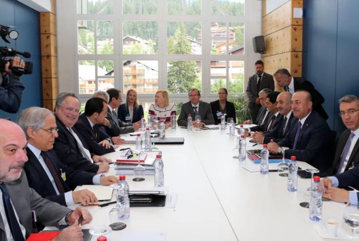 &Eta; &rho;ή&tau;&rho;&alpha; &lambda;ή&xi;&eta;&sigmaf; &pi;&alpha;&rho;&alpha;&mu;&omicron;&nu;ή&sigmaf; &sigma;&tau;&rho;&alpha;&tau;&epsilon;&upsilon;&mu;ά&tau;&omega;&nu;, &eta; &mu;&epsilon;&gamma;ά&lambda;&eta; &delta;&iota;&alpha;&phi;&omicron;&rho;ά &sigma;&tau;&omicron; &Kappa;&upsilon;&pi;&rho;&iota;&alpha;&kappa;ό