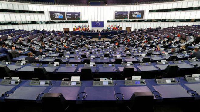 &laquo;&Kappa;&upsilon;&nu;ή&gamma;&iota; &Mu;&alpha;&gamma;&iota;&sigma;&sigma;ώ&nu;&raquo; &kappa;&eta;&rho;ύ&sigma;&sigma;&epsilon;&iota; &eta; &Epsilon;.&Epsilon;.