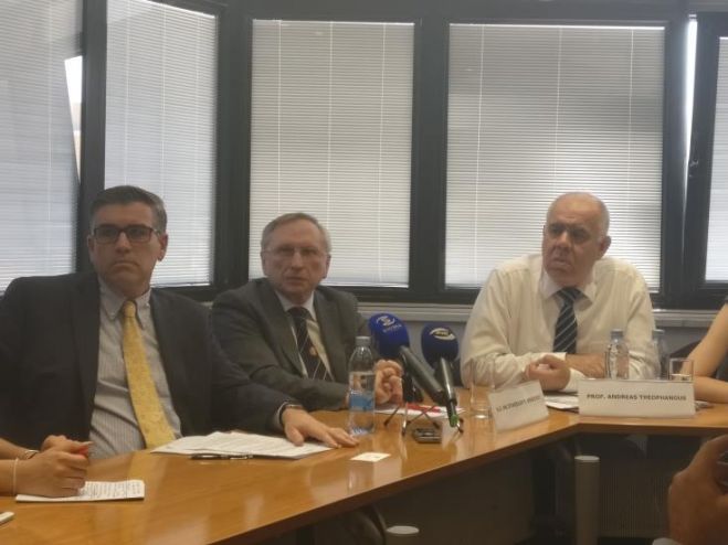 &Sigma;&omicron;&beta;&alpha;&rho;ό &pi;&lambda;ή&gamma;&mu;&alpha; &sigma;&tau;&iota;&sigmaf; &sigma;&chi;έ&sigma;&epsilon;&iota;&sigmaf; &Rho;&omega;&sigma;ί&alpha;&sigmaf; - &Eta;&Pi;&Alpha; &eta; &alpha;&mu;&epsilon;&rho;&iota;&kappa;ά&nu;&iota;&kappa;&eta; &epsilon;&pi;ί&theta;&epsilon;&sigma;&eta; &sigma;&tau;&eta; &Sigma;&upsilon;&rho;ί&alpha; - UPD