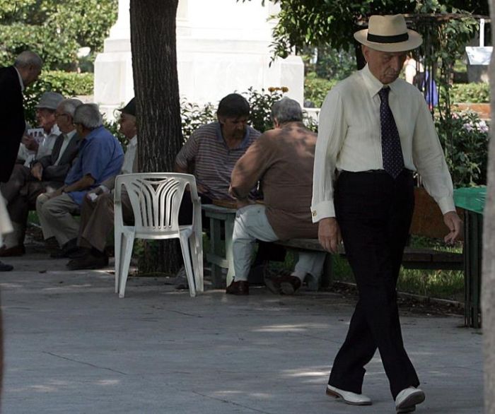 &Alpha;&kappa;ό&mu;&alpha; &kappa;&alpha;&iota; &eta; &epsilon;&lambda;ά&chi;&iota;&sigma;&tau;&eta; ά&sigma;&kappa;&eta;&sigma;&eta; &alpha;&upsilon;&xi;ά&nu;&epsilon;&iota; &tau;&omicron; &pi;&rho;&omicron;&sigma;&delta;ό&kappa;&iota;&mu;&omicron; &zeta;&omega;ή&sigmaf; &tau;&omega;&nu; &eta;&lambda;&iota;&kappa;&iota;&omega;&mu;έ&nu;&omega;&nu;...