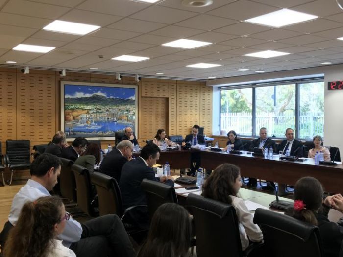 &Mu;&alpha;&theta;&eta;&tau;έ&sigmaf; &delta;&eta;&mu;&omicron;&tau;&iota;&kappa;ώ&nu; &sigma;&chi;&omicron;&lambda;&epsilon;ί&omega;&nu; &alpha;&nu;έ&kappa;&rho;&iota;&nu;&alpha;&nu; &Beta;&omicron;&upsilon;&lambda;&epsilon;&upsilon;&tau;έ&sigmaf;