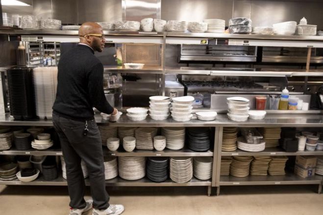 &Kappa;&omicron;&rho;&omega;&nu;&omicron;ϊό&sigmaf;: &Kappa;&alpha;&tau;&epsilon;&upsilon;&theta;&upsilon;&nu;&tau;ή&rho;&iota;&epsilon;&sigmaf; &gamma;&rho;&alpha;&mu;&mu;έ&sigmaf; &pi;&rho;&omicron;&sigmaf; &epsilon;&rho;&gamma;&omicron;&delta;ό&tau;&epsilon;&sigmaf; &alpha;&pi;ό &Delta;&Omicron;&Epsilon; - UNICEF