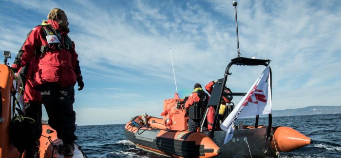&Omicron;&iota; &Gamma;&iota;&alpha;&tau;&rho;&omicron;ί &Chi;&omega;&rho;ί&sigmaf; &Sigma;ύ&nu;&omicron;&rho;&alpha; &alpha;&nu;&alpha;&sigma;&tau;έ&lambda;&lambda;&omicron;&upsilon;&nu; &tau;&iota;&sigmaf; &epsilon;&pi;&iota;&chi;&epsilon;&iota;&rho;ή&sigma;&epsilon;&iota;&sigmaf; &delta;&iota;ά&sigma;&omega;&sigma;&eta;&sigmaf; &sigma;&tau;&eta; &Mu;&epsilon;&sigma;ό&gamma;&epsilon;&iota;&omicron;