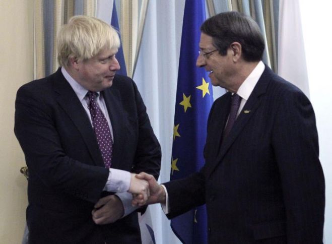 &Mu;&epsilon; &tau;&omicron;&nu; &Mu;&pi;ό&rho;&iota;&sigmaf; &Tau;&zeta;ό&nu;&sigma;&omicron;&nu; &sigma;&tau;&eta; &Gamma;&epsilon;&nu;&epsilon;ύ&eta; &eta; &Beta;&rho;&epsilon;&tau;&alpha;&nu;ί&alpha;;