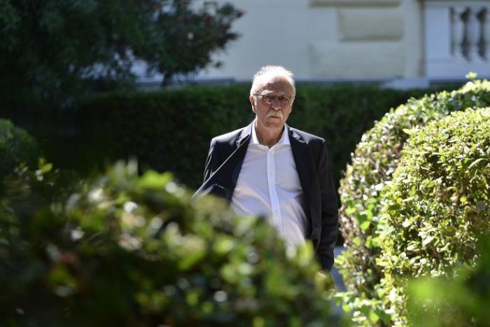 &Delta;. &Beta;ί&tau;&sigma;&alpha;&sigmaf;: &Pi;&alpha;&rho;&alpha;&lambda;&omicron;&gamma;&iota;&sigma;&mu;ό&sigmaf; &eta; &delta;&eta;&mu;&iota;&omicron;&upsilon;&rho;&gamma;ί&alpha; &tau;&epsilon;&tau;&epsilon;&lambda;&epsilon;&sigma;&mu;έ&nu;&omega;&nu; &alpha;&nu;&omicron;&iota;&chi;&tau;ά &tau;&eta;&sigmaf; &Kappa;ύ&pi;&rho;&omicron;&upsilon; &alpha;&pi;ό &tau;&eta;&nu; Ά&gamma;&kappa;&upsilon;&rho;&alpha;