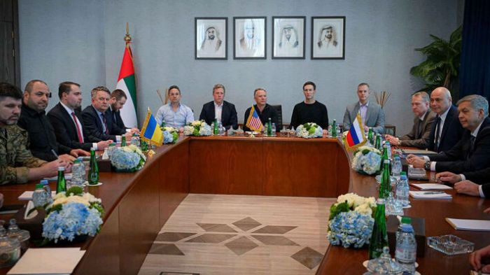 &Sigma;&epsilon; &pi;&lambda;ή&rho;&eta; &epsilon;&xi;έ&lambda;&iota;&xi;&eta; &tau;&alpha; &iota;&mu;&pi;&epsilon;&rho;&iota;&alpha;&lambda;&iota;&sigma;&tau;&iota;&kappa;ά &pi;&alpha;&zeta;ά&rho;&iota;&alpha; &gamma;&iota;&alpha; &tau;&eta; &mu;&omicron;&iota;&rho;&alpha;&sigma;&iota;ά &tau;&eta;&sigmaf; &lambda;&epsilon;ί&alpha;&sigmaf; &sigma;&tau;&eta;&nu; &Omicron;&upsilon;&kappa;&rho;&alpha;&nu;ί&alpha;