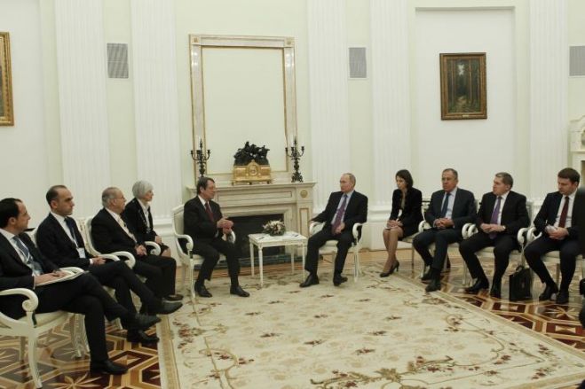 &Eta; &Rho;&omega;&sigma;ί&alpha; ή&tau;&alpha;&nu; &pi;ά&nu;&tau;&alpha; &upsilon;&pi;έ&rho; &mu;&iota;&alpha;&sigmaf; &delta;ί&kappa;&alpha;&iota;&eta;&sigmaf; &lambda;ύ&sigma;&eta;&sigmaf; &tau;&omicron;&upsilon; &Kappa;&upsilon;&pi;&rho;&iota;&alpha;&kappa;&omicron;ύ