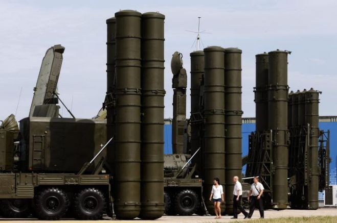 &Alpha;&nu;&eta;&sigma;&upsilon;&chi;&omicron;ύ&nu; &omicron;&iota; &Eta;&Pi;&Alpha; &mu;&epsilon; &tau;&eta;&nu; &pi;&rho;&omicron;&mu;ή&theta;&epsilon;&iota;&alpha; S-400 &alpha;&pi;ό &tau;&eta;&nu; &Tau;&omicron;&upsilon;&rho;&kappa;ί&alpha;