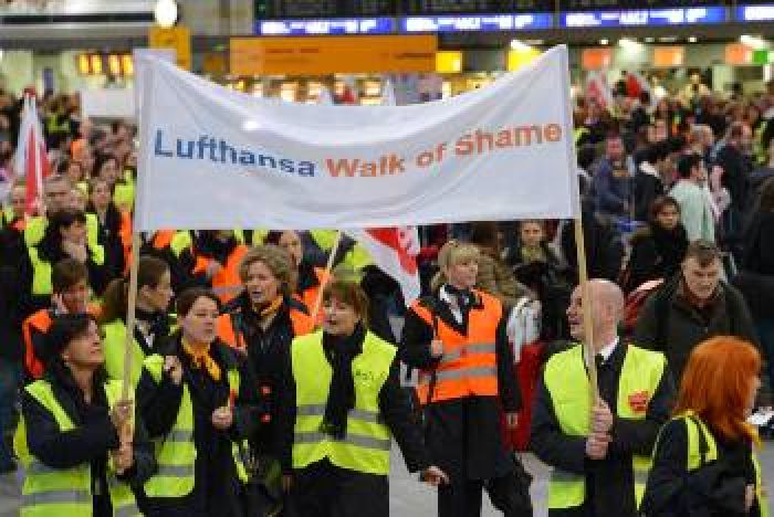 &Gamma;&epsilon;&rho;&mu;&alpha;&nu;ί&alpha;: &Epsilon;&omega;&sigmaf; &kappa;&alpha;&iota; 22.000 &alpha;&pi;&omicron;&lambda;ύ&sigma;&epsilon;&iota;&sigmaf; &pi;&rho;&omicron;&omega;&theta;&omicron;ύ&nu;&tau;&alpha;&iota; &sigma;&tau;&eta; &laquo;Lufthansa&raquo;