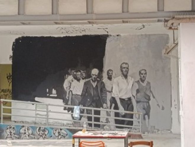 200 &Kappa;&alpha;&iota;&sigma;&alpha;&rho;&iota;&alpha;&nu;ή&sigmaf; - &laquo;&Epsilon;&tau;&omicron;ύ&tau;' &eta; &mu;ά&nu;&tau;&rho;' &alpha;&gamma;&nu;ά&nu;&tau;&iota;&alpha; &sigma;&omicron;&upsilon; &tau;&omicron; &sigma;ύ&nu;&omicron;&rho;&omicron; &tau;&omicron;&upsilon; &kappa;ό&sigma;&mu;&omicron;&upsilon;... &raquo;