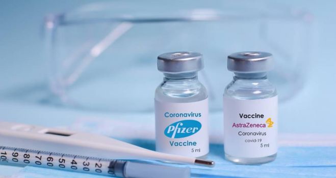 Μειώνεται σε τρείς μήνες η αποτελεσματικότητα των εμβολίων Pfizer και AstraZeneca έναντι της “Δέλτα”