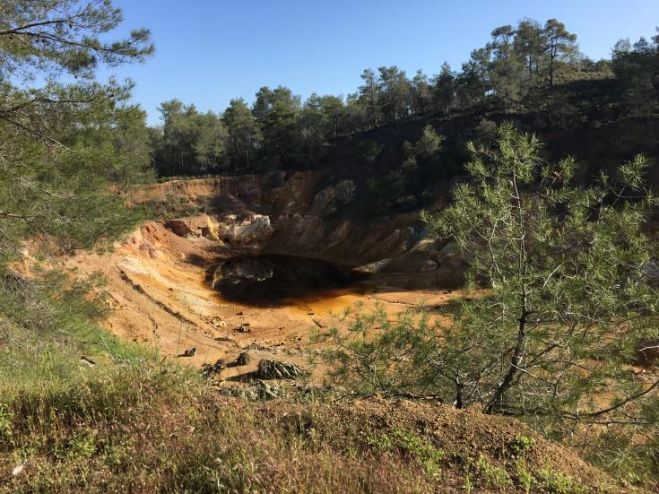 &Tau;&omicron; &alpha;&rho;&chi;&alpha;&iota;ό&tau;&epsilon;&rho;&omicron; &mu;&epsilon;&tau;&alpha;&lambda;&lambda;&epsilon;ί&omicron; &tau;&omicron;&upsilon; &Mu;&alpha;&theta;&iota;ά&tau;&eta; &xi;&alpha;&nu;&alpha;&zeta;&omega;&nu;&tau;&alpha;&nu;&epsilon;ύ&epsilon;&iota;