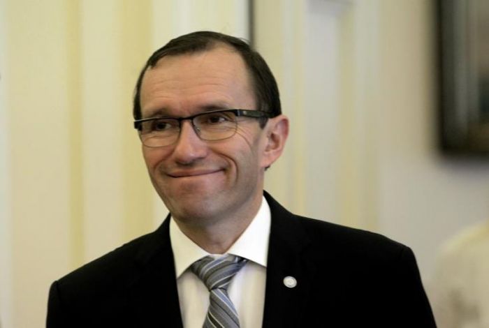 Έ&iota;&nu;&tau;&epsilon;: &Delta;&epsilon;&nu; &theta;&alpha; &pi;&alpha;&rho;&omicron;&upsilon;&sigma;&iota;ά&sigma;&omicron;&upsilon;&mu;&epsilon; &kappa;&omicron;&iota;&nu;ό έ&gamma;&gamma;&rho;&alpha;&phi;&omicron;
