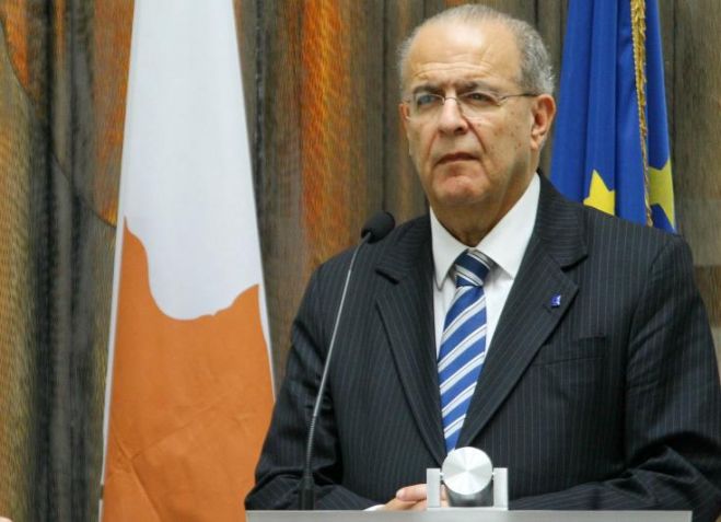 &Epsilon;&nu;&eta;&mu;έ&rho;&omega;&sigma;&epsilon; &tau;&omicron;&upsilon;&sigmaf; &omicron;&mu;&omicron;&lambda;ό&gamma;&omicron;&upsilon;&sigmaf; &tau;&omicron;&upsilon; &sigma;&tau;&iota;&sigmaf; &Beta;&rho;&upsilon;&xi;έ&lambda;&lambda;&epsilon;&sigmaf; &omicron; &Kappa;&alpha;&sigma;&omicron;&upsilon;&lambda;ί&delta;&eta;&sigmaf;