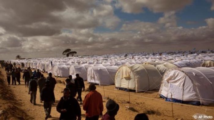 &Sigma;&kappa;&lambda;&alpha;&beta;&omicron;&pi;ά&zeta;&alpha;&rho;&alpha; &sigma;&tau;&eta; &Lambda;&iota;&beta;ύ&eta; &pi;&omega;&lambda;&omicron;ύ&nu; &Alpha;&phi;&rho;&iota;&kappa;&alpha;&nu;&omicron;ύ&sigmaf; &mu;&epsilon;&tau;&alpha;&nu;ά&sigma;&tau;&epsilon;&sigmaf; &pi;&rho;&omicron;&sigmaf; 200 &omega;&sigmaf; 500 &delta;&omicron;&lambda;ά&rho;&iota;&alpha;!