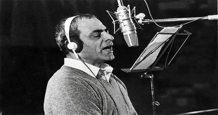 &Sigma;&tau;έ&lambda;&iota;&omicron;&sigmaf; &Kappa;&alpha;&zeta;&alpha;&nu;&tau;&zeta;ί&delta;&eta;&sigmaf;: &laquo;&hellip;&kappa;&alpha;&iota; &nu;&alpha; &phi;&tau;&iota;ά&xi;&omega; &mu;&iota;&alpha; &kappa;&alpha;&iota;&nu;&omicron;ύ&rho;&gamma;&iota;&alpha; &kappa;&omicron;&iota;&nu;&omega;&nu;ί&alpha; ά&lambda;&lambda;&eta;&nu;&epsilon;&raquo;