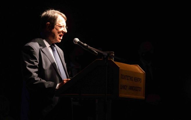 Ό&tau;&alpha;&nu; &omicron; &Alpha;&nu;&alpha;&sigma;&tau;&alpha;&sigma;&iota;ά&delta;&eta;&sigmaf; &tau;&omicron;&rho;&pi;&iota;&lambda;&lambda;ί&zeta;&epsilon;&iota; &tau;&eta;&nu; &epsilon;&nu;ό&tau;&eta;&tau;&alpha; &tau;&eta;&nu; &omicron;&pi;&omicron;ί&alpha; &omicron; ί&delta;&iota;&omicron;&sigmaf; &zeta;&eta;&tau;ά &alpha;&pi;ό &tau;&omicron;&upsilon;&sigmaf; ά&lambda;&lambda;&omicron;&upsilon;&sigmaf;...