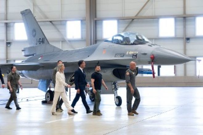 &Nu;έ&alpha; &sigma;&eta;&mu;&alpha;&nu;&tau;&iota;&kappa;ή &kappa;&lambda;&iota;&mu;ά&kappa;&omega;&sigma;&eta; &mu;&epsilon; &tau;&eta;&nu; &pi;&alpha;&rho;&alpha;&chi;ώ&rho;&eta;&sigma;&eta; F-16 &sigma;&tau;&omicron; &Kappa;ί&epsilon;&beta;&omicron;