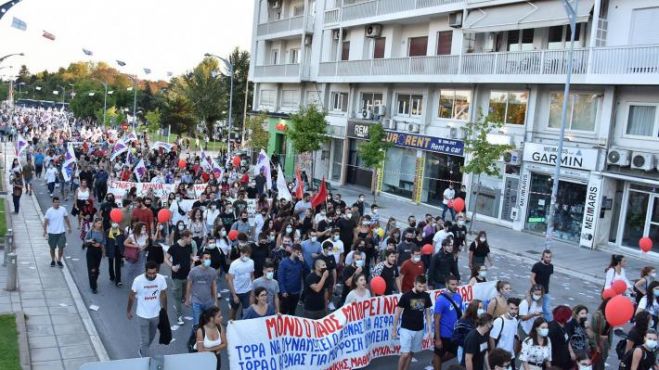 &Sigma;&tau;&omicron;&nu; &laquo;&pi;ά&gamma;&omicron;&raquo; &omicron;&iota; &sigma;&upsilon;&nu;&delta;&iota;&kappa;&alpha;&lambda;&iota;&sigma;&tau;&iota;&kappa;έ&sigmaf; &epsilon;&lambda;&epsilon;&upsilon;&theta;&epsilon;&rho;ί&epsilon;&sigmaf; &epsilon;&nu; &kappa;&alpha;&iota;&rho;ώ &pi;&omicron;&lambda;έ&mu;&omicron;&upsilon;