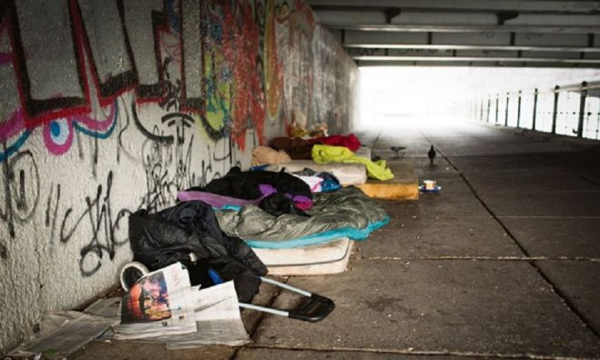 860.000 ά&nu;&theta;&rho;&omega;&pi;&omicron;&iota; &sigma;&tau;&eta; &Gamma;&epsilon;&rho;&mu;&alpha;&nu;ί&alpha; &epsilon;ί&nu;&alpha;&iota; ά&sigma;&tau;&epsilon;&gamma;&omicron;&iota;!