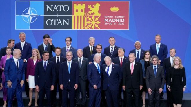 &Sigma;ύ&nu;&omicron;&delta;&omicron;&sigmaf; &Kappa;&omicron;&rho;&upsilon;&phi;ή&sigmaf; &Nu;&Alpha;&Tau;&Omicron;: &Epsilon;&gamma;&kappa;&rho;ί&theta;&eta;&kappa;&epsilon; &eta; &nu;έ&alpha; &pi;&omicron;&lambda;&epsilon;&mu;&iota;&kappa;ή &sigma;&tau;&rho;&alpha;&tau;&eta;&gamma;&iota;&kappa;ή &alpha;&nu;&tau;ί&lambda;&eta;&psi;&eta; &mu;&epsilon; &tau;&omicron; &beta;&lambda;έ&mu;&mu;&alpha; &sigma;&epsilon; &Rho;&omega;&sigma;ί&alpha; &kappa;&alpha;&iota; &Kappa;ί&nu;&alpha;