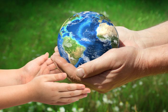 &Tau;&eta;&nu; &Gamma;&eta; &kappa;&alpha;&iota; &tau;&alpha; &mu;ά&tau;&iota;&alpha; &mu;&alpha;&sigmaf;