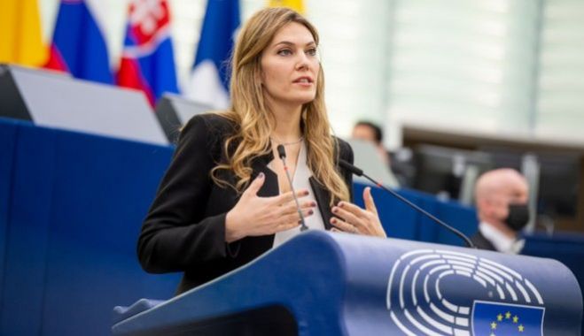 Qatargate: &Eta; &Epsilon;ύ&alpha; &Kappa;&alpha;ϊ&lambda;ή &gamma;&nu;ώ&rho;&iota;&zeta;&epsilon; &gamma;&iota;&alpha; &tau;&alpha; &chi;&rho;ή&mu;&alpha;&tau;&alpha;, &alpha;&pi;&omicron;&kappa;&alpha;&lambda;ύ&pi;&tau;&epsilon;&iota; &eta; &beta;&epsilon;&lambda;&gamma;&iota;&kappa;ή &epsilon;&phi;&eta;&mu;&epsilon;&rho;ί&delta;&alpha; Le Soir