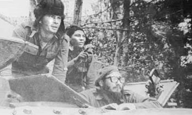 1961: &Epsilon;&iota;&sigma;&beta;&omicron;&lambda;ή &sigma;&tau;&omicron;&nu; &Kappa;ό&lambda;&pi;&omicron; &tau;&omega;&nu; &Chi;&omicron;ί&rho;&omega;&nu;