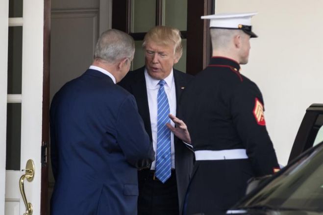 &Omicron; &Tau;&rho;&alpha;&mu;&pi; &alpha;&pi;&omicron;&phi;ά&sigma;&iota;&sigma;&epsilon; &nu;&alpha; &mu;&eta;&nu; &pi;ά&epsilon;&iota; &sigma;&tau;&omicron; &delta;&epsilon;ί&pi;&nu;&omicron; &tau;&eta;&sigmaf; 'E&nu;&omega;&sigma;&eta;&sigmaf; &Alpha;&nu;&tau;&alpha;&pi;&omicron;&kappa;&rho;&iota;&tau;ώ&nu; &tau;&omicron;&upsilon; &Lambda;&epsilon;&upsilon;&kappa;&omicron;ύ &Omicron;ί&kappa;&omicron;&upsilon;