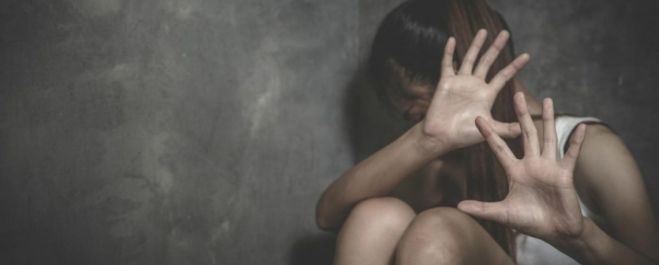 &Beta;&rho;&epsilon;&tau;&alpha;&nu;ί&alpha;: &Pi;&epsilon;&rho;&iota;&sigma;&sigma;ό&tau;&epsilon;&rho;&alpha; &alpha;&pi;ό 1.000 &pi;&alpha;&iota;&delta;&iota;ά έ&pi;&epsilon;&sigma;&alpha;&nu; &theta;ύ&mu;&alpha;&tau;&alpha; &sigma;&epsilon;&xi;&omicron;&upsilon;&alpha;&lambda;&iota;&kappa;ή&sigmaf; &kappa;&alpha;&kappa;&omicron;&pi;&omicron;ί&eta;&sigma;&eta;&sigmaf; &sigma;&tau;&eta;&nu; &pi;ό&lambda;&eta; &Tau;έ&lambda;&phi;&omicron;&rho;&nu;&tau;!
