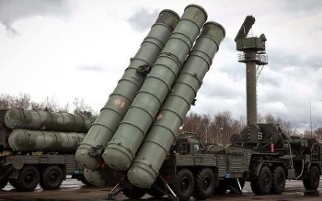 &Epsilon;&lambda;&lambda;&eta;&nu;&iota;&kappa;ή &kappa;&upsilon;&beta;έ&rho;&nu;&eta;&sigma;&eta;: &Pi;&alpha;&zeta;&alpha;&rho;&epsilon;ύ&omicron;&upsilon;&nu; &tau;&omicron;&upsilon;&sigmaf; S-300 &gamma;&iota;&alpha; &Omicron;&upsilon;&kappa;&rho;&alpha;&nu;ί&alpha; &mu;&epsilon; &Nu;&Alpha;&Tau;&Omicron;&iota;&kappa;έ&sigmaf; &laquo;&epsilon;&gamma;&gamma;&upsilon;ή&sigma;&epsilon;&iota;&sigmaf;&raquo; &kappa;&alpha;&iota; &rho;&omega;&sigma;&iota;&kappa;έ&sigmaf; &alpha;&pi;&epsilon;&iota;&lambda;έ&sigmaf;