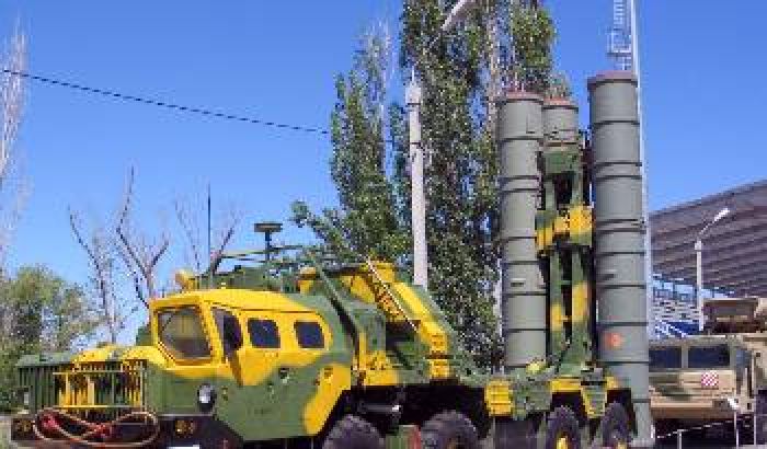 &Eta; &epsilon;&lambda;&lambda;&eta;&nu;&iota;&kappa;ή &kappa;&upsilon;&beta;έ&rho;&nu;&eta;&sigma;&eta; &epsilon;&pi;&iota;&beta;&epsilon;&beta;&alpha;&iota;ώ&nu;&epsilon;&iota; ό&tau;&iota; &laquo;&sigma;&upsilon;&zeta;&eta;&tau;ά&raquo; &tau;&eta;&nu; &pi;&alpha;&rho;&alpha;&chi;ώ&rho;&eta;&sigma;&eta; &tau;&omega;&nu; S-300