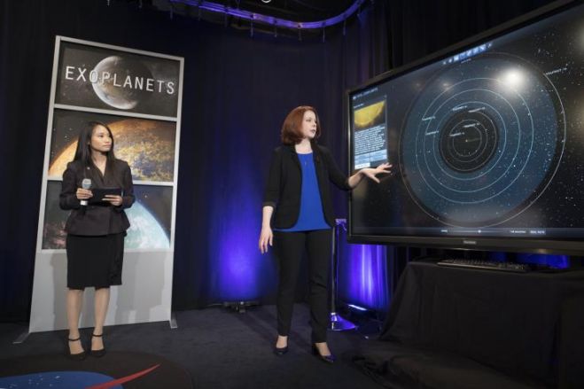 &Epsilon;&kappa;&alpha;&tau;&omicron;&nu;&tau;ά&delta;&epsilon;&sigmaf; &chi;&iota;&lambda;&iota;ά&delta;&epsilon;&sigmaf; &chi;&rho;ό&nu;&iota;&alpha; &gamma;&iota;&alpha; &nu;&alpha; &phi;&theta;ά&sigma;&omicron;&upsilon;&mu;&epsilon; &sigma;&tau;&omicron; &nu;έ&omicron; &eta;&lambda;&iota;&alpha;&kappa;ό &sigma;ύ&sigma;&tau;&eta;&mu;&alpha;