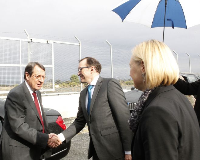 &Alpha;&nu;&alpha;&sigma;&tau;&alpha;&sigma;&iota;ά&delta;&eta;&sigmaf;: &Mu;&epsilon;&tau;&alpha;&beta;&alpha;ί&nu;&omega; &sigma;&tau;&eta; &Gamma;&epsilon;&nu;&epsilon;ύ&eta; έ&chi;&omicron;&nu;&tau;&alpha;&sigmaf; &kappa;&alpha;&tau;ά &nu;&omicron;&upsilon; &omega;&sigmaf; &pi;&rho;ώ&tau;&iota;&sigma;&tau;&omicron; &tau;&iota;&sigmaf; &alpha;&nu;&eta;&sigma;&upsilon;&chi;ί&epsilon;&sigmaf; &kappa;&alpha;&iota; &pi;&rho;&omicron;&sigma;&delta;&omicron;&kappa;ί&epsilon;&sigmaf; &tau;&omicron;&upsilon; &lambda;&alpha;&omicron;ύ