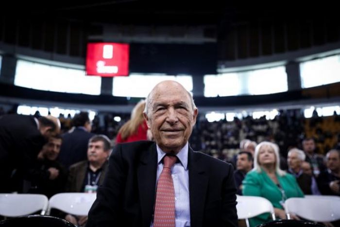 &Epsilon;&lambda;&lambda;&eta;&nu;&omicron;&tau;&omicron;&upsilon;&rho;&kappa;&iota;&kappa;ά: &Omicron; &Kappa;ώ&sigma;&tau;&alpha;&sigmaf; &Sigma;&eta;&mu;ί&tau;&eta;&sigmaf; &kappa;&iota;&nu;&delta;&upsilon;&nu;&omicron;&lambda;&omicron;&gamma;&epsilon;ί, ή &kappa;ά&tau;&iota; &xi;έ&rho;&epsilon;&iota;;