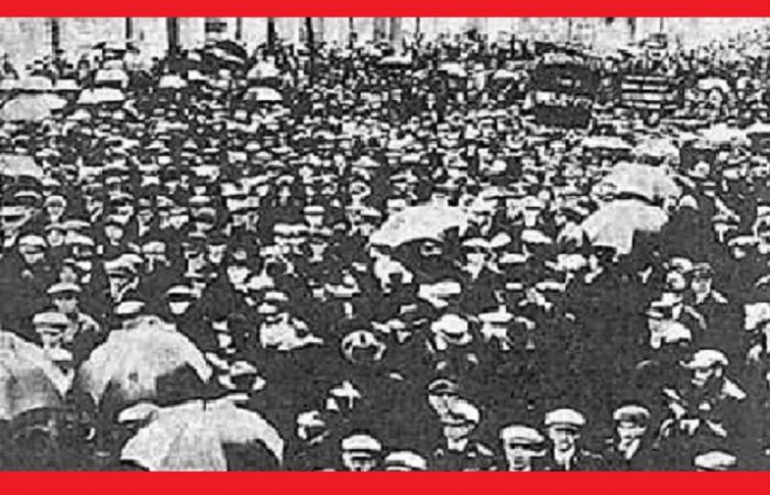 &Gamma;&alpha;&lambda;&lambda;ί&alpha; 1934: &Omicron; &lambda;&alpha;ό&sigmaf; &tau;&sigma;&alpha;&kappa;ί&zeta;&epsilon;&iota; &tau;&omicron;&upsilon;&sigmaf; &phi;&alpha;&sigma;ί&sigma;&tau;&epsilon;&sigmaf;