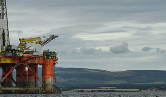 &Rho;&omega;&sigma;ί&alpha;: &Tau;έ&lambda;&omicron;&sigmaf; &tau;&omicron; &pi;&epsilon;&tau;&rho;έ&lambda;&alpha;&iota;&omicron; &sigma;&tau;&iota;&sigmaf; &chi;ώ&rho;&epsilon;&sigmaf; &pi;&omicron;&upsilon; &theta;&alpha; &epsilon;&pi;&iota;&beta;ά&lambda;&omicron;&upsilon;&nu; &pi;&lambda;&alpha;&phi;ό&nu; &sigma;&tau;&eta;&nu; &tau;&iota;&mu;ή