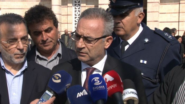 &Alpha;&beta;έ&rho;&omega;&phi; &Nu;&epsilon;&omicron;&phi;ύ&tau;&omicron;&upsilon;: Ά&kappa;&alpha;&iota;&rho;&omicron; &tau;&omicron; &psi;ή&phi;&iota;&sigma;&mu;&alpha; &tau;&eta;&sigmaf; &Beta;&omicron;&upsilon;&lambda;ή&sigmaf;