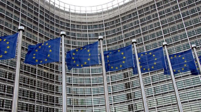 &Epsilon;&Epsilon; &gamma;&iota;&alpha; &Pi;&rho;&omicron;&sigma;&phi;&upsilon;&gamma;&iota;&kappa;ό-&Mu;&epsilon;&tau;&alpha;&nu;&alpha;&sigma;&tau;&epsilon;&upsilon;&tau;&iota;&kappa;ό: &Sigma;&tau;ά&zeta;&epsilon;&iota; &epsilon;&nu;&omicron;&chi;ή &kappa;ά&theta;&epsilon; &pi;ό&rho;&omicron;&sigmaf; &tau;&omicron;&upsilon; &alpha;&nu;&tau;&iota;&delta;&rho;&alpha;&sigma;&tau;&iota;&kappa;&omicron;ύ &omicron;&iota;&kappa;&omicron;&delta;&omicron;&mu;ή&mu;&alpha;&tau;&omicron;&sigmaf;