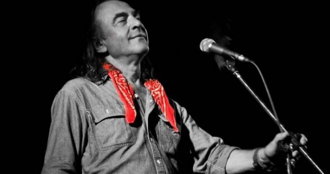 &Nu;ί&kappa;&omicron;&sigmaf; &Pi;&alpha;&pi;ά&zeta;&omicron;&gamma;&lambda;&omicron;&upsilon;: &laquo;&Epsilon;&gamma;ώ &delta;&epsilon;&nu; &epsilon;ί&mu;&alpha;&iota; &pi;&omicron;&iota;&eta;&tau;ή&sigmaf;, &epsilon;ί&mu;&alpha;&iota; &sigma;&tau;&iota;&chi;ά&kappa;&iota;&hellip;&raquo;