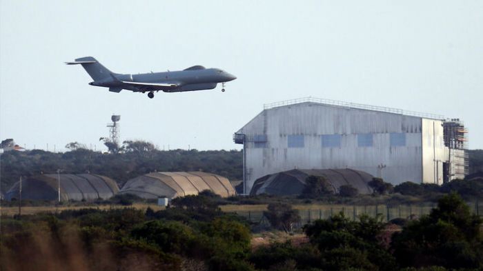 &Pi;&omicron;&lambda;ύ&mu;&omicron;&rho;&phi;&eta; &epsilon;&mu;&pi;&lambda;&omicron;&kappa;ή &tau;&eta;&sigmaf; &Kappa;ύ&pi;&rho;&omicron;&upsilon; &sigma;&tau;&alpha; &sigma;&chi;έ&delta;&iota;&alpha; &Iota;&sigma;&rho;&alpha;ή&lambda; - &Beta;&rho;&epsilon;&tau;&alpha;&nu;ί&alpha;&sigmaf; &kappa;&alpha;&iota; &Eta;&Pi;&Alpha;