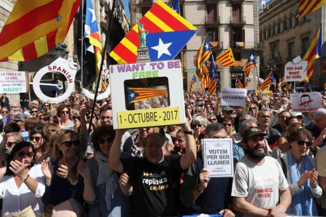 &Eta; &Iota;&sigma;&pi;&alpha;&nu;ί&alpha; &upsilon;&pi;ό &tau;&eta;&nu; &alpha;&pi;&epsilon;&iota;&lambda;ή &tau;&eta;&sigmaf; &alpha;&pi;&omicron;&sigma;&kappa;ί&rho;&tau;&eta;&sigma;&eta;&sigmaf; &tau;&eta;&sigmaf; &Kappa;&alpha;&tau;&alpha;&lambda;&omega;&nu;ί&alpha;&sigmaf;