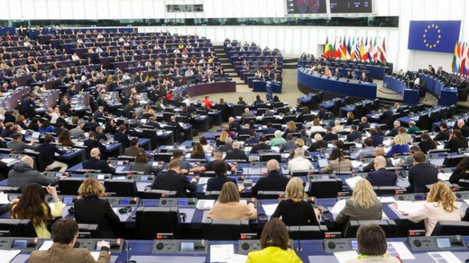 &Eta; &Epsilon;&Epsilon; &mu;&epsilon;&theta;&omicron;&delta;&epsilon;ύ&epsilon;&iota; &nu;έ&alpha; &alpha;&nu;&tau;&iota;&kappa;&omicron;&mu;&mu;&omicron;&upsilon;&nu;&iota;&sigma;&tau;&iota;&kappa;ή &laquo;&epsilon;&upsilon;&rho;&omega;&pi;&alpha;ϊ&kappa;ή &mu;έ&rho;&alpha;&raquo; &pi;&rho;&omicron;&kappa;&lambda;&eta;&tau;&iota;&kappa;ή&sigmaf; &epsilon;&xi;ί&sigma;&omega;&sigma;&eta;&sigmaf; &tau;&omicron;&upsilon; &kappa;&omicron;&mu;&mu;&omicron;&upsilon;&nu;&iota;&sigma;&mu;&omicron;ύ &mu;&epsilon; &tau;&omicron; &tau;έ&rho;&alpha;&sigmaf; &tau;&omicron;&upsilon; &phi;&alpha;&sigma;&iota;&sigma;&mu;&omicron;ύ