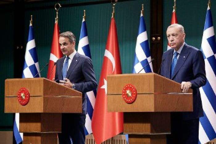 &ldquo;&Theta;&epsilon;&tau;&iota;&kappa;ή &alpha;&tau;&zeta;έ&nu;&tau;&alpha;&rdquo; &Epsilon;&lambda;&lambda;ά&delta;&alpha;&sigmaf; - &Tau;&omicron;&upsilon;&rho;&kappa;ί&alpha;&alpha;&sigmaf;: &laquo;&Eta;&rho;&epsilon;&mu;&alpha; &nu;&epsilon;&rho;ά&raquo; &gamma;&iota;&alpha; &tau;&alpha; &kappa;έ&rho;&delta;&eta; &tau;&omega;&nu; &mu;&omicron;&nu;&omicron;&pi;&omega;&lambda;ί&omega;&nu; &kappa;&alpha;&iota; &tau;&alpha; &sigma;&chi;έ&delta;&iota;&alpha; &tau;&omicron;&upsilon; &Nu;&Alpha;&Tau;&Omicron;