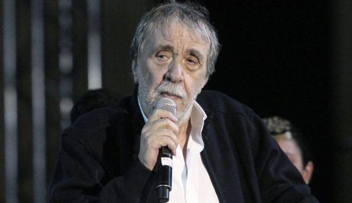 &Delta;&upsilon;&omicron; &nbsp;&chi;&rho;ό&nu;&iota;&alpha; &chi;&omega;&rho;ί&sigmaf; &tau;&omicron;&nu; &Alpha;&nu;&tau;ώ&nu;&eta; &Kappa;&alpha;&lambda;&omicron;&gamma;&iota;ά&nu;&nu;&eta;