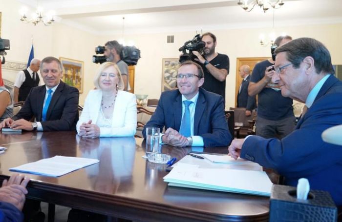 &Delta;&epsilon;&sigma;&mu;&epsilon;&upsilon;&mu;έ&nu;&alpha; &sigma;&tau;&eta; &sigma;&tau;ή&rho;&iota;&xi;&eta; &tau;&eta;&sigmaf; &delta;&iota;&alpha;&delta;&iota;&kappa;&alpha;&sigma;ί&alpha;&sigmaf; &sigma;&tau;&omicron; &Kappa;&upsilon;&pi;&rho;&iota;&alpha;&kappa;ό &tau;&alpha; &Eta;&nu;&omega;&mu;έ&nu;&alpha; Έ&theta;&nu;&eta;