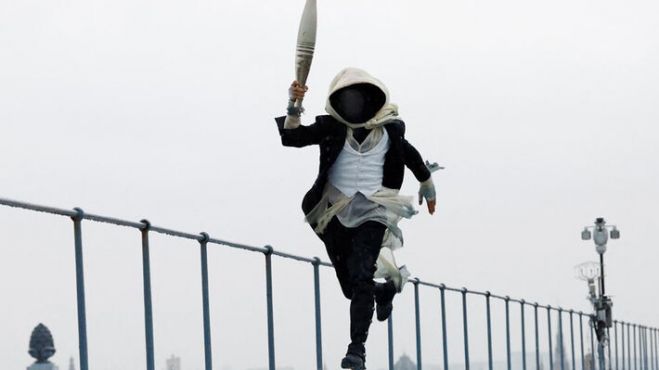 &Delta;&epsilon;&lambda;&phi;&iota;&nu;ά&rho;&iota;&omicron;