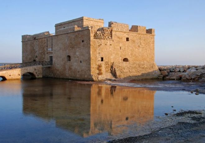 &Kappa;&upsilon;&pi;&rho;&iota;&alpha;&kappa;ό &kappa;&alpha;&iota; &sigma;&upsilon;&nu;&epsilon;&rho;&gamma;&alpha;&sigma;ί&alpha; &sigma;&tau;&omicron; &epsilon;&pi;ί&kappa;&epsilon;&nu;&tau;&rho;&omicron; &Eta;&mu;&epsilon;&rho;ί&delta;&alpha;&sigmaf; &sigma;&tau;&eta;&nu; &Pi;ά&phi;&omicron;